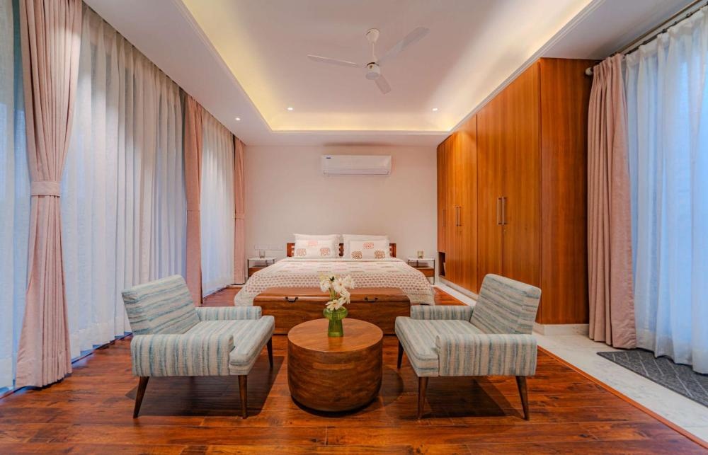 King Room with Balcony